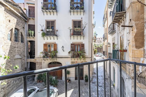 Apartment | Terrace/patio