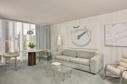 Frette Italian sheets, premium bedding, down comforters, pillowtop beds