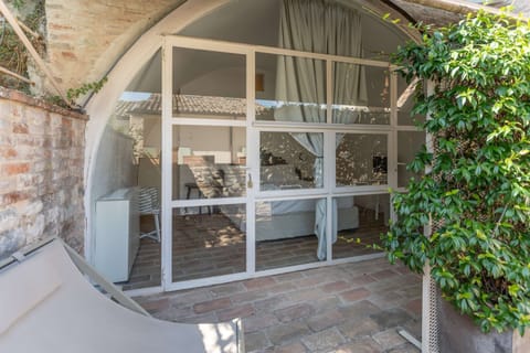 House | 5 bedrooms, high-speed internet