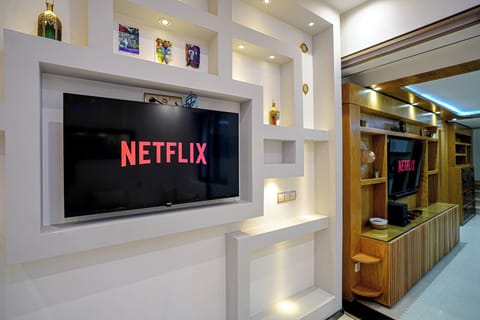 Deluxe Duplex | Interior