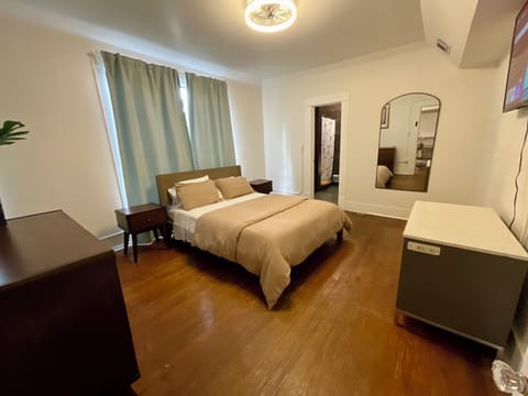 Deluxe Apartment, 2 Bedrooms, Kitchen, Courtyard View | Individually decorated, individually furnished, desk, laptop workspace