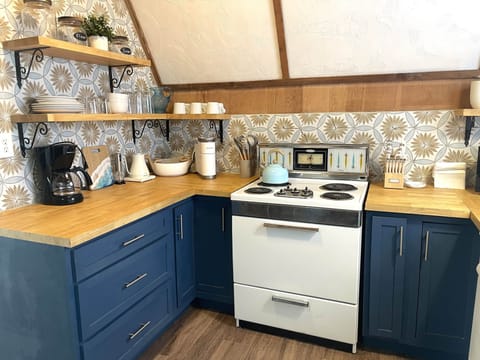 Granny Flo's Kitchen 1