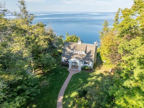 Modern Garrett Bay Cottage with Incredible Waterfront Views, Large Deck and Fire Pit