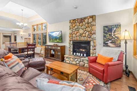 Spacious open floorplan to spend time with friends and family.