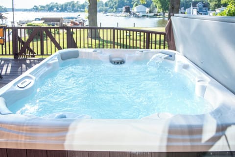 Lake Hopatcong Vacation Rental | 3BR | 3BA | 1,300 Sq Ft