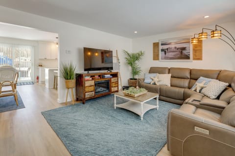 Caseville Vacation Rental | 3BR | 1BA | 1,200 Sq Ft