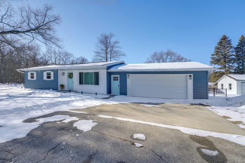 Driveway | 4 Vehicles