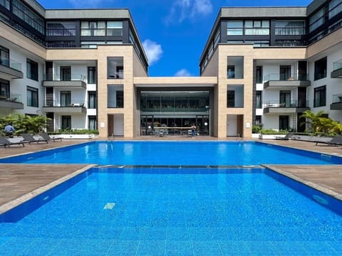 3 outdoor pools, sun loungers