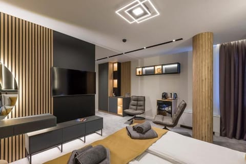 Superior Double Room, City View | Blackout drapes, soundproofing, iron/ironing board, free WiFi