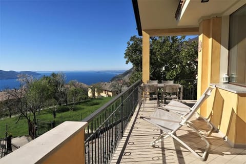 Luxury Villa, Lake View | Terrace/patio