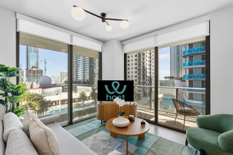 Apartment, City View | Living area