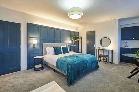 Langley Hotel Apt 8, Whitby - Host & Stay