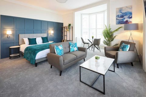 Langley Hotel Apt 3, Whitby - Host & Stay