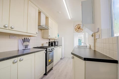 Somerset Road House, Birmingham - Host & Stay