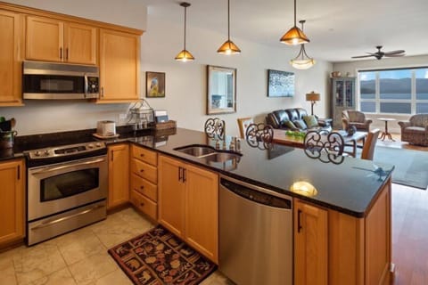 Kitchen w/gas cooktop and oven.