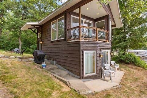 Backyard | Gas Grill | Outdoor Seating