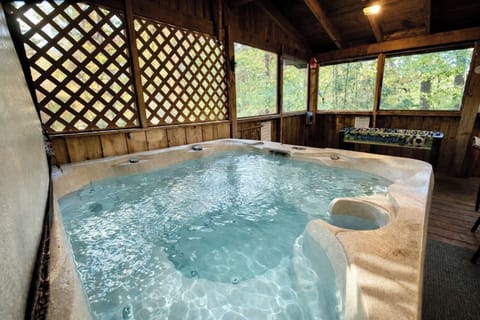 Indoor spa tub