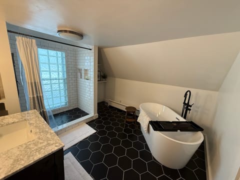 Master Bathroom Suite