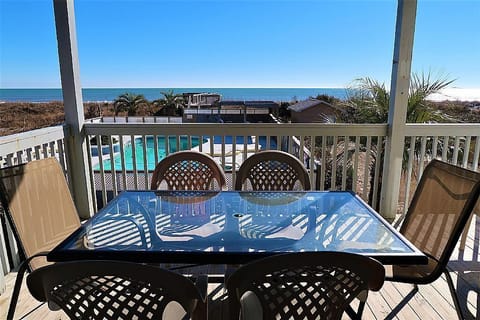 Oceanfront deck