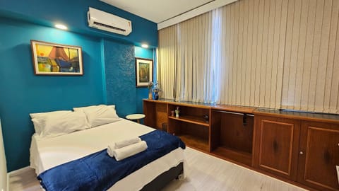 Bed,Photo of the whole room,Bedroom