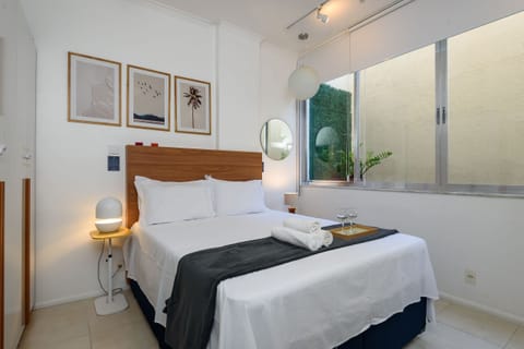 Photo of the whole room,Bedroom