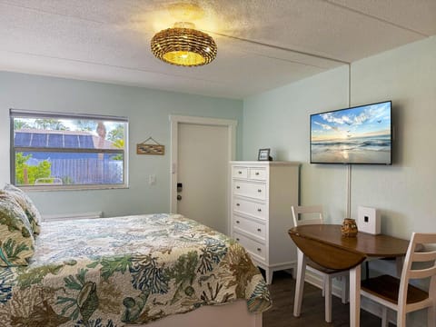 Venice Villas Studio – Pool & 2 Min Walk To Beach (6700)