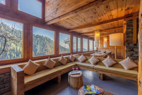 Deluxe Villa, Mountain View | Interior