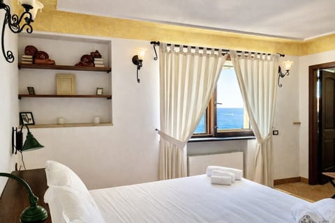 Villa, Sea View | Desk, free WiFi