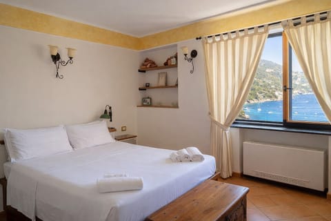 Villa, Sea View | Desk, free WiFi