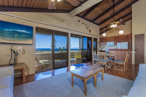 Condo, 1 Bedroom | Living area | Smart TV