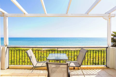 View of the exterior - Balcony are and panoramic Seaviews