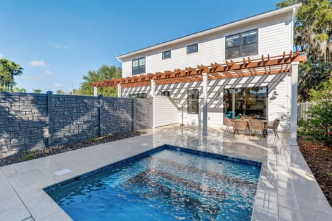 Lounge beneath the pergola and enjoy tranquil poolside moments in true St. Augustine style.