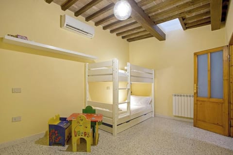 Casa San Girolamo, historic flat with terrace in Lucca's City Center Apartment in Capannori