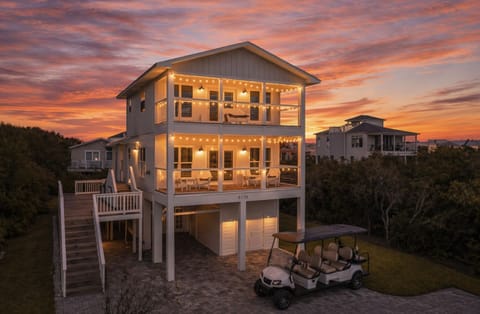 Dune Allen Beach home with Gulf views.  6-Seater Golf Cart included.