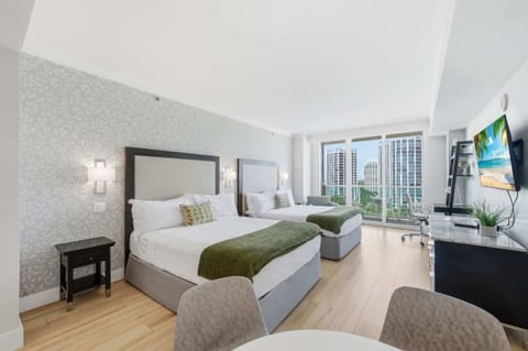 Bright double BR with stunning city views
