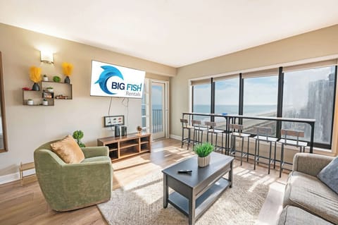 Amazing Living Room, Beautifully Decorated with Amazing Views 🌊🌞🌴
