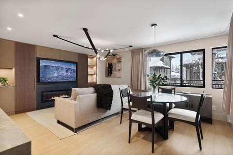 High-end touches elevate this 500 square foot ski in condo. The sofa bed converts into a queen-sized sofa.