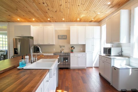 All stainless appliances