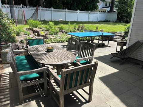 Beautiful home in Burlington's South End, humans and dogs welcome! House in Burlington