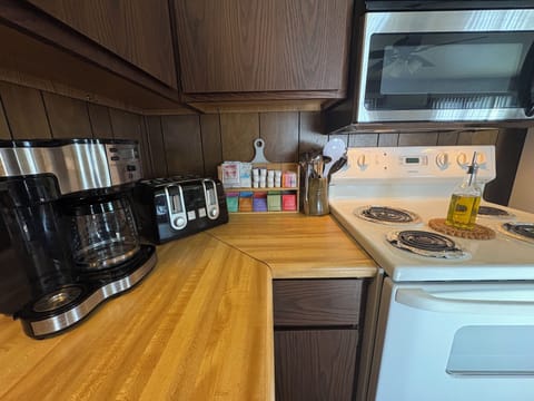 Cozy Ski Lodge w/ Sauna & Game Lounge - Schnickelfritz #2 Lodge in Wisconsin