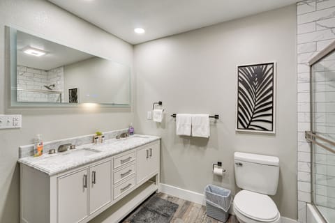 Full Bathroom | Upper Level