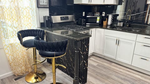 Stylish apartment within walking distance to everything Apartment in Luzerne County