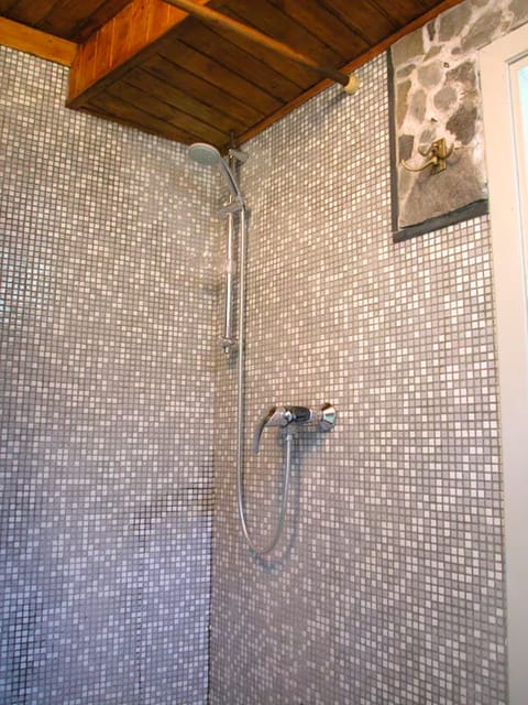 Basic Double Room, Sea View | Bathroom