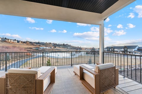 Unobstructed Views of the park and Mount Timpanogos