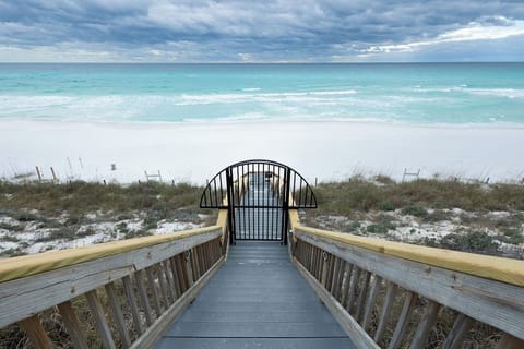 Adagio B103 - Adagio has its own private beach, just for the guests of Adagio.