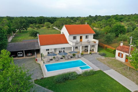 Holiday Home Swimming Pool