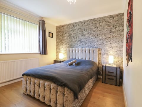 2 bedrooms, individually decorated, individually furnished, free WiFi