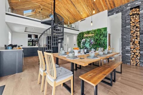 Enjoy home-cooked meals with family in the fully equipped kitchen and dining area at Blue Puffin Stays. Cook, dine, and make memories together in a space designed for comfort, convenience, and quality time.