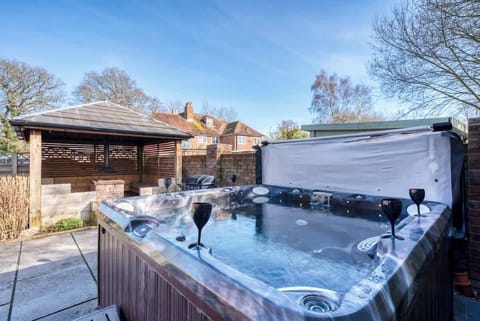 Relax in the covered outdoor hot tub at Blue Puffin Stays, nestled in your private garden. Unwind, soak away the day, and enjoy a blissful moment of tranquility and luxury under the open sky.