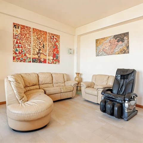 Roby's Panoramic House: A Corner of Paradise in Livorno Apartment in Livorno